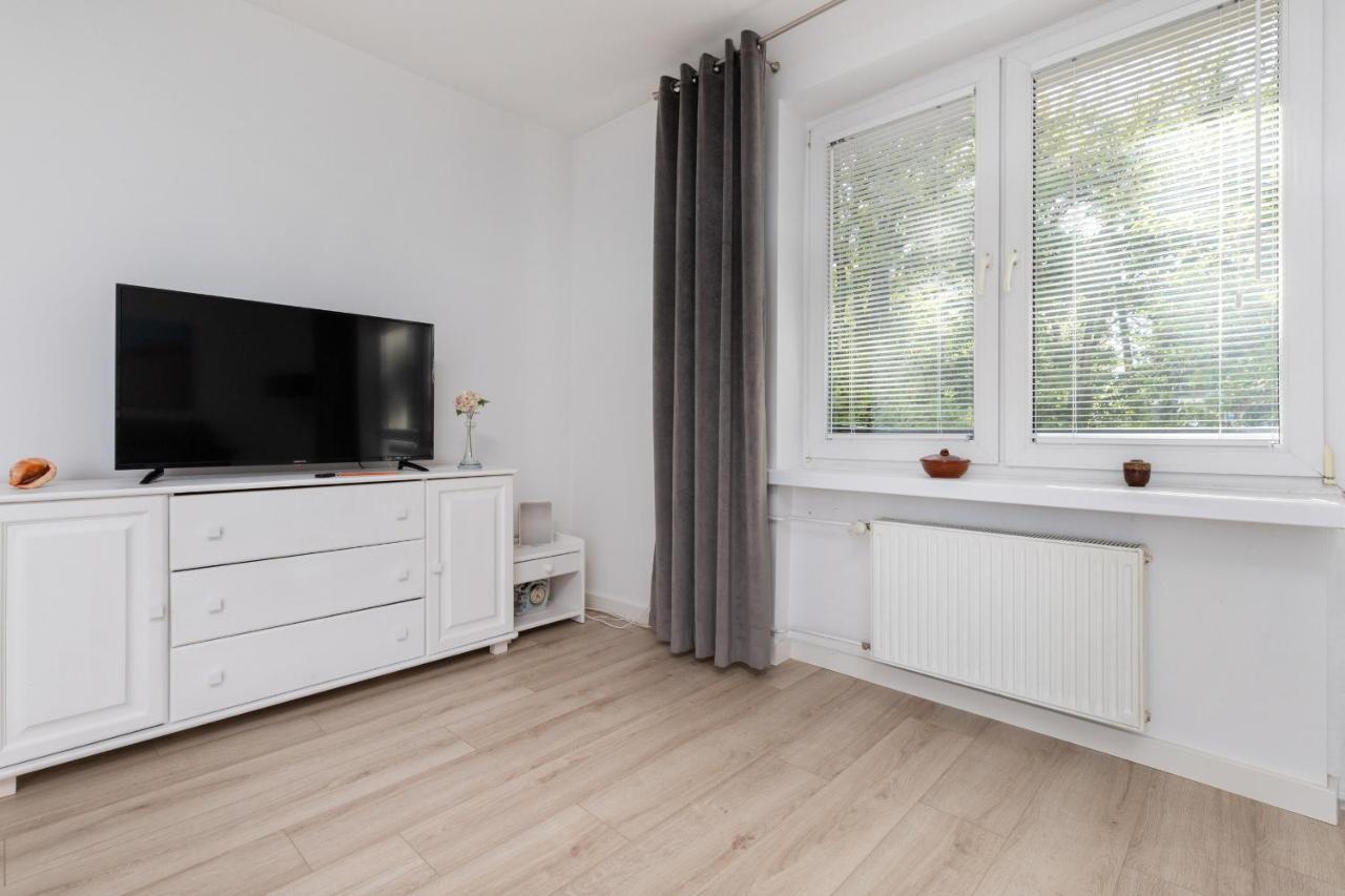 Gdanska Two-Bedroom Apartment Brzezno Beach By Noclegi Renters Екстер'єр фото