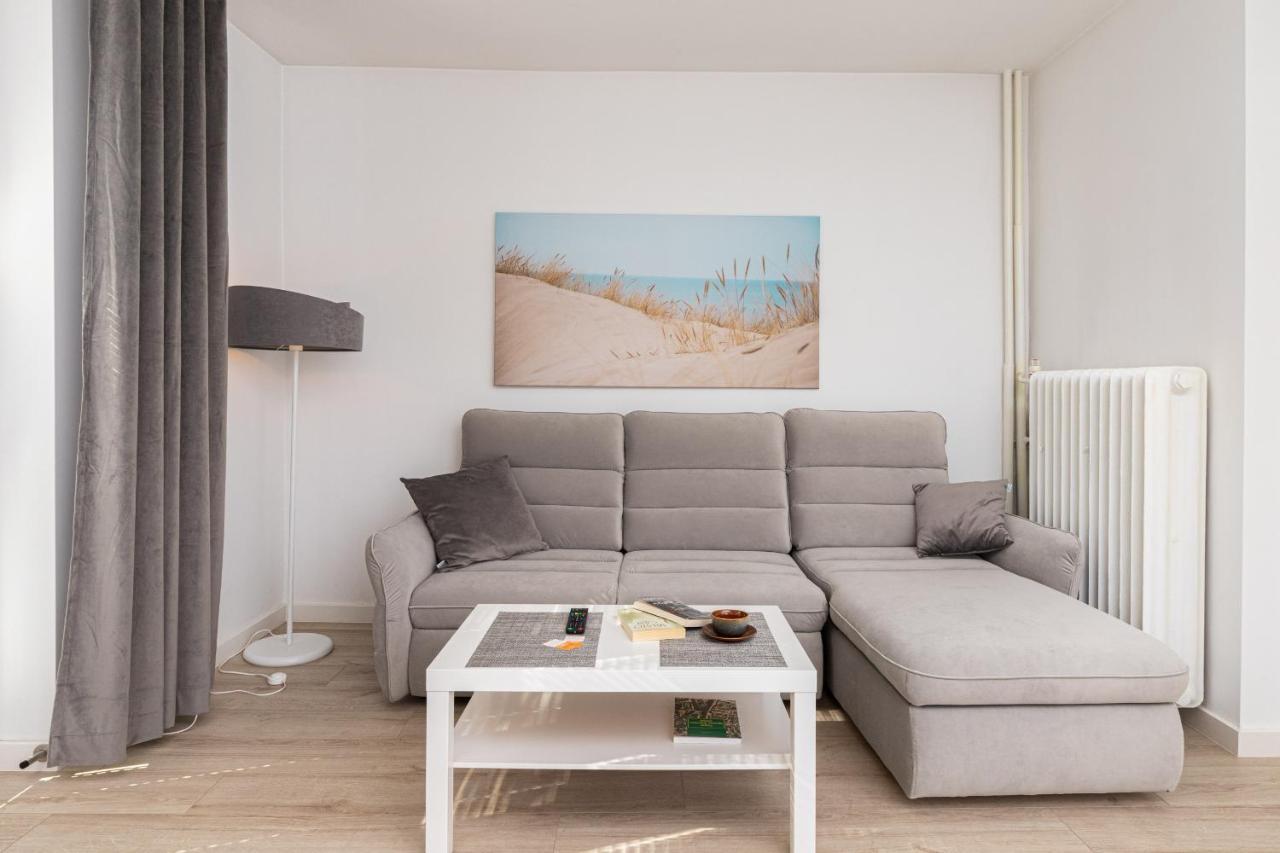 Gdanska Two-Bedroom Apartment Brzezno Beach By Noclegi Renters Екстер'єр фото