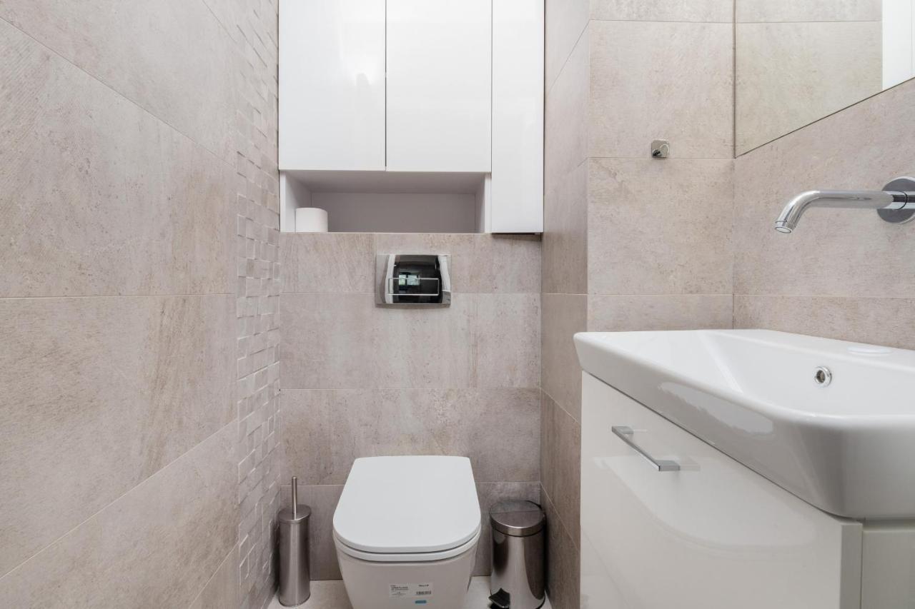 Gdanska Two-Bedroom Apartment Brzezno Beach By Noclegi Renters Екстер'єр фото