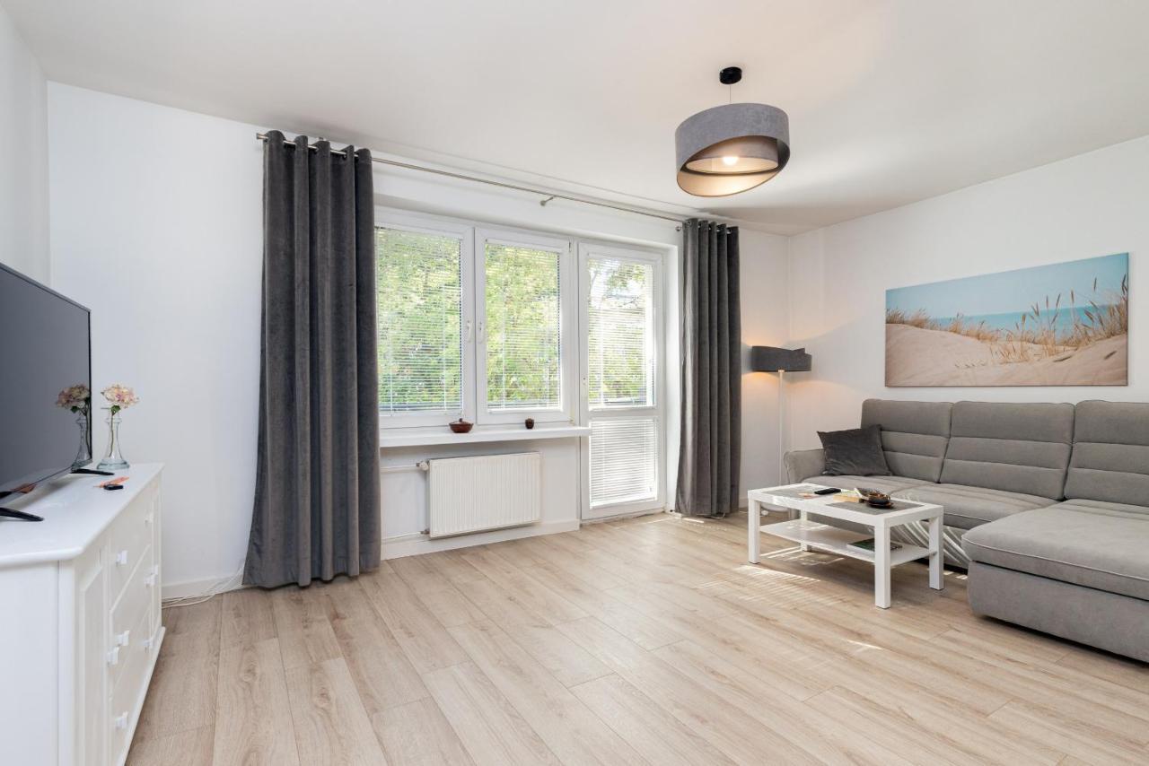 Gdanska Two-Bedroom Apartment Brzezno Beach By Noclegi Renters Екстер'єр фото