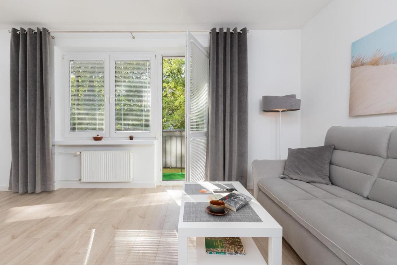 Gdanska Two-Bedroom Apartment Brzezno Beach By Noclegi Renters Екстер'єр фото